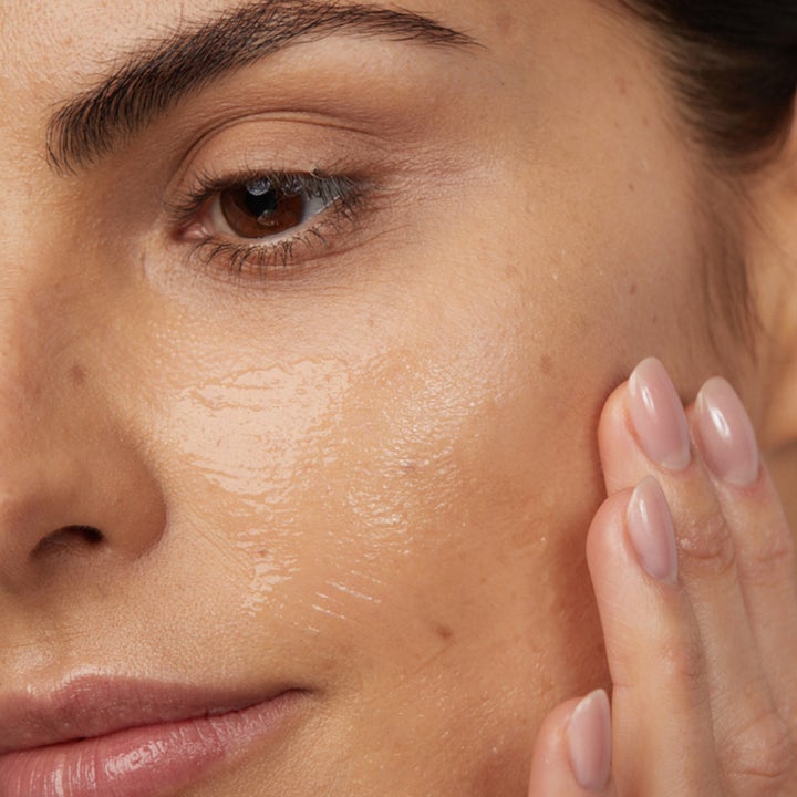 Verso N°8 Peel Mask 50 ml exfolierande ansiktsmask som ger lyster genom en klar gel som smörjs in på huden.
