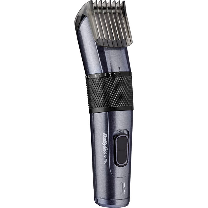 BaByliss MEN sladdlös trimmer för effektiv styling i mörkgrå metallic med svart mönstrat grepp och genomskinlig kam.