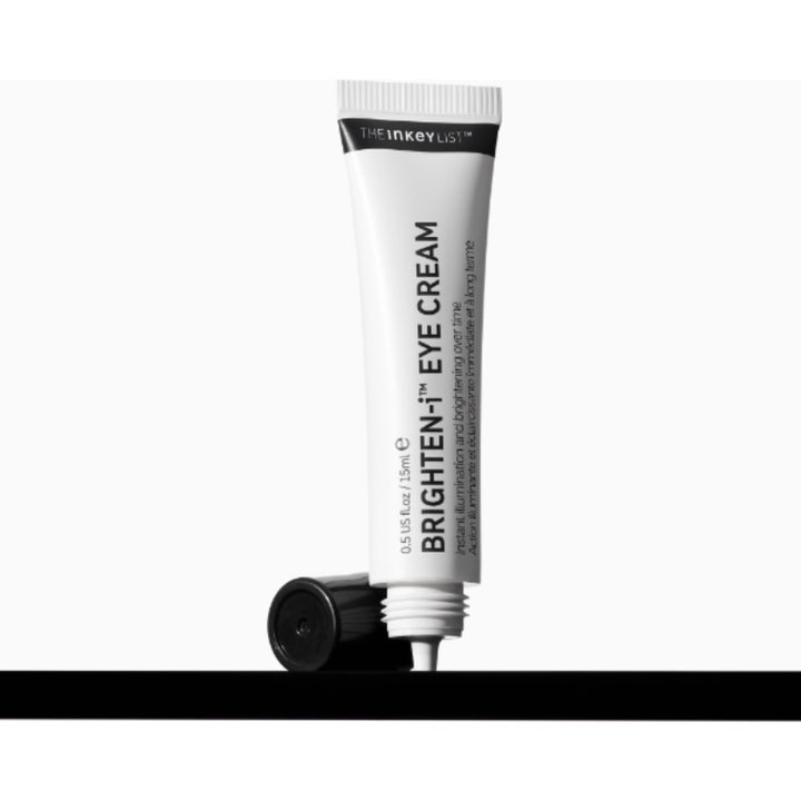 The INKEY List Brighten-i Eye Cream 15 ml illuminerande ögonkräm i vit tub med svart lock som döljer mörka ringar