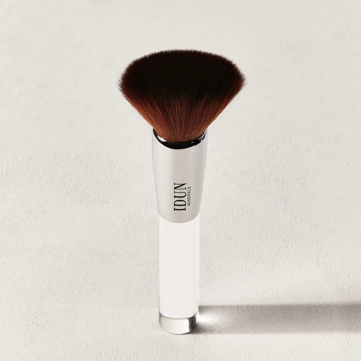 Kabuki Brush