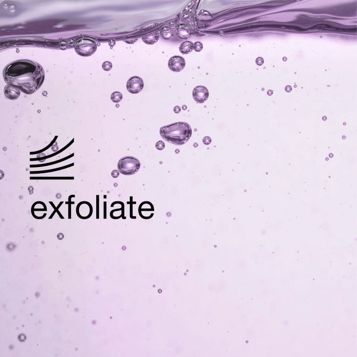 Clinique Clarifying Lotion 2 487 ml exfolierande toner med ljuslila flytande textur och bubblor.