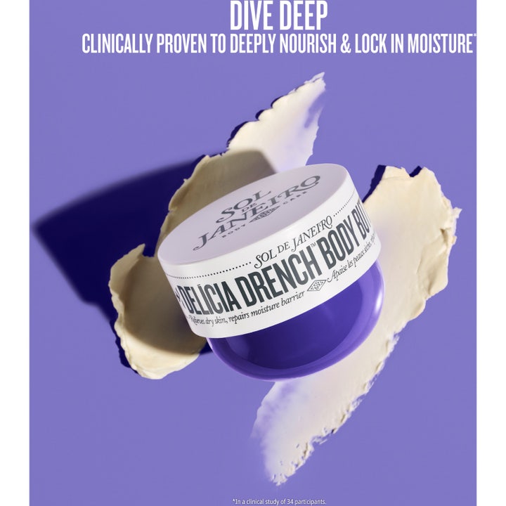 Sol de Janeiro Delicia Drench Body Butter 75 ml fuktgivande body cream i lila burk som ger en fuktbevarande hudbarriär.