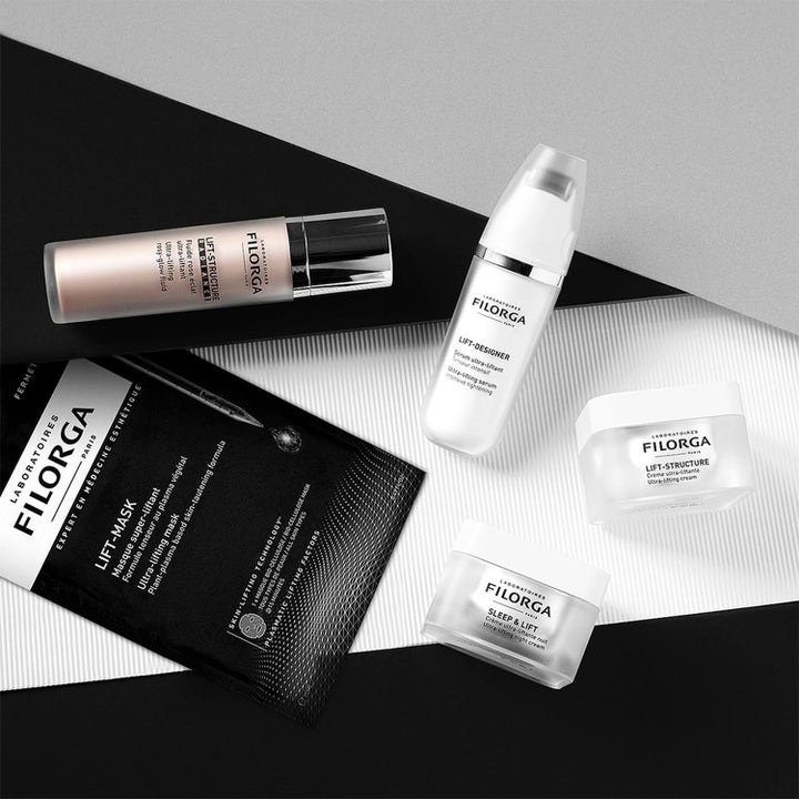 Filorga Lifting & Firming Set med ögonkräm och ansiktsmask ger spänst i snygga vita och silvriga förpackningar.