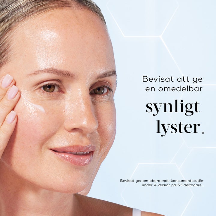 Medik8 Niacinamide Peptides Toner 30 ml lystergivande toner som ger huden omedelbar synlig lyster vid applicering.