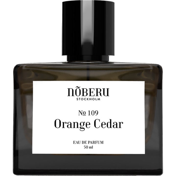 Nõberu Stockholm Orange Cedar 50 ml eau de parfum i mörk fyrkantig glasflaska med svart lock och vit etikett