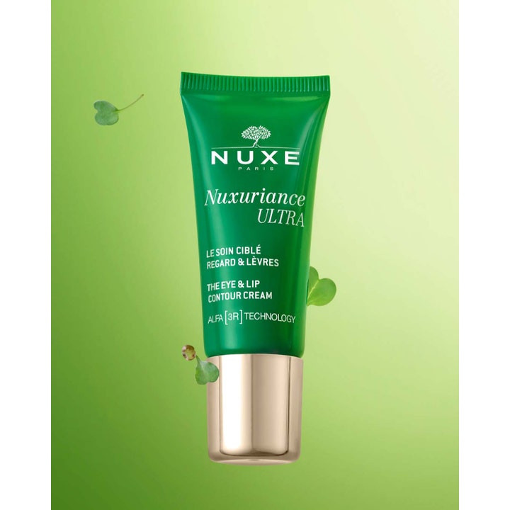 Nuxe Nuxuriance ULTRA 15 ml anti-age ögonkräm återfuktande i en grön tub med guldkork och dekorativa blad