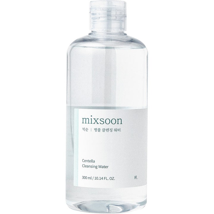 mixsoon Centella Cleansing Water 300 ml alkoholfritt rengöringsvatten för känslig hud i klar flaska med vit etikett