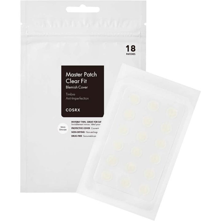 COSRX Master Patch Clear Fit 18 st hydrokolloid plåster mot orenheter i vit påse med ark av runda tunna plåster
