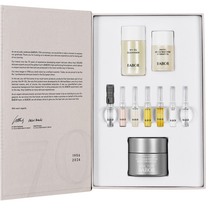 Babor 70 Years Anniversary Set hudvårdsset som ger lyster med sju färgade ampuller och kräm i en elegant box.