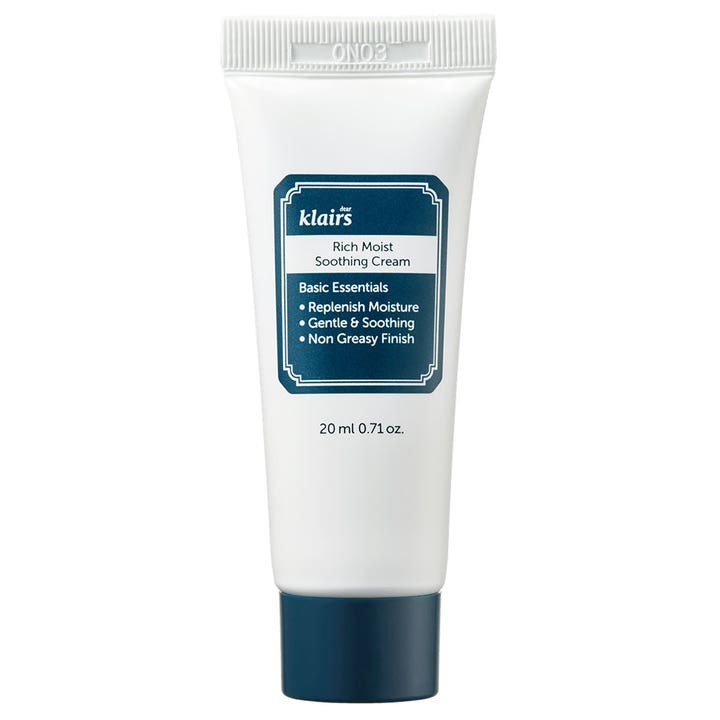 Klairs Rich Moist Soothing Cream 20 ml lugnande kräm för ansiktet i vit tub med mörkblått lock och etikett.