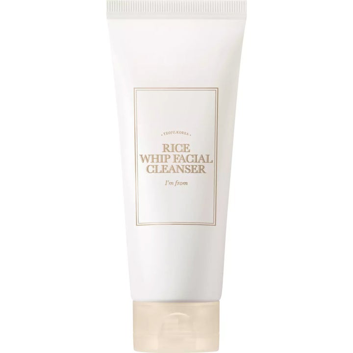 I'm from Rice Whip Facial Cleanser 150 ml lystergivande ansiktsrengöring i vit tub med beige lock