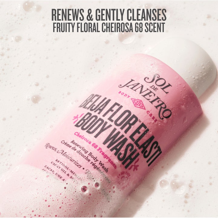 Sol de Janeiro Beija Flor Skin-Renewing Body Wash 385 ml förnyande duschtvål häller vit krämig textur från rosa flaska