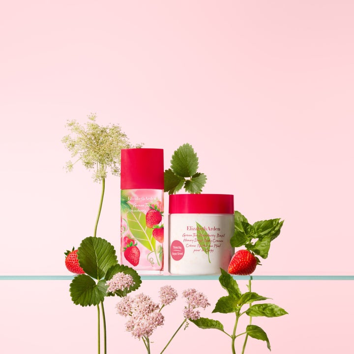 Elizabeth Arden Green Tea Strawberry Basil 500 ml kroppskräm med doftnoter av jordgubbar och basilika