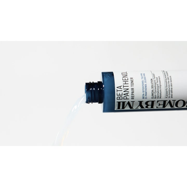 Some By Mi Beta Panthenol Repair Toner 150 ml lugnande beta panthenol toner med en mjölkaktig vit konsistens.