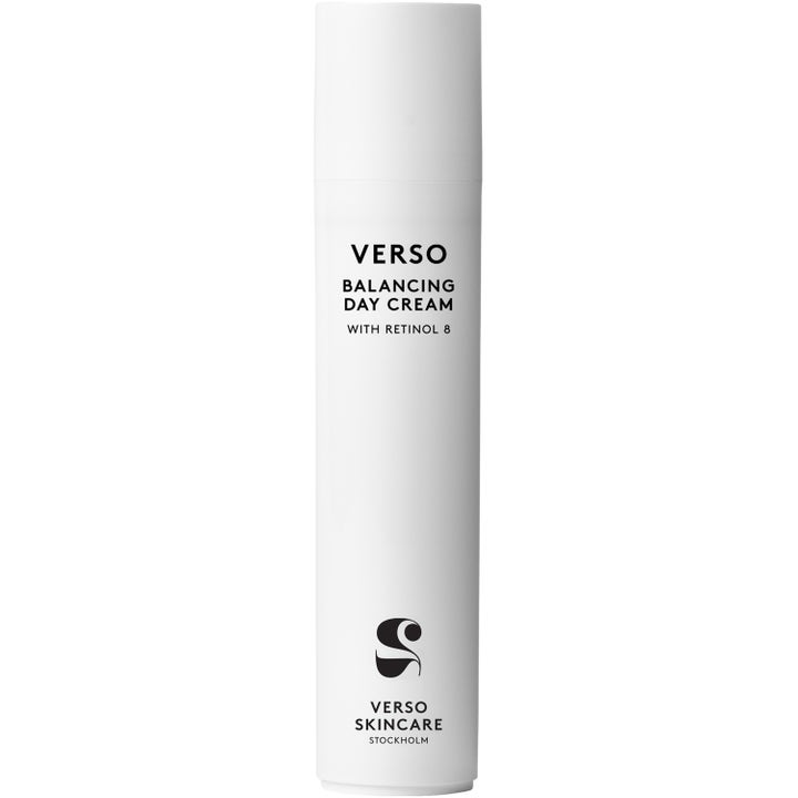 Verso Balancing Day Cream balanserande dagkräm med retinol i en minimalistisk vit cylinderformad flaska.