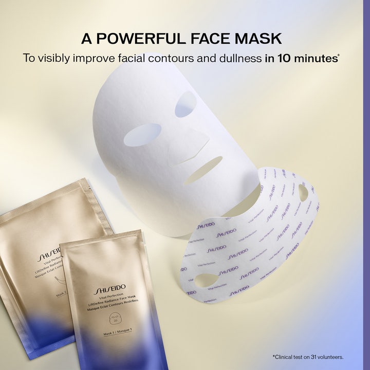 Shiseido Vital Perfection LiftDefine Radiance Face Mask ger lyster med tvådelad sheet mask och guldfärgade påsar.