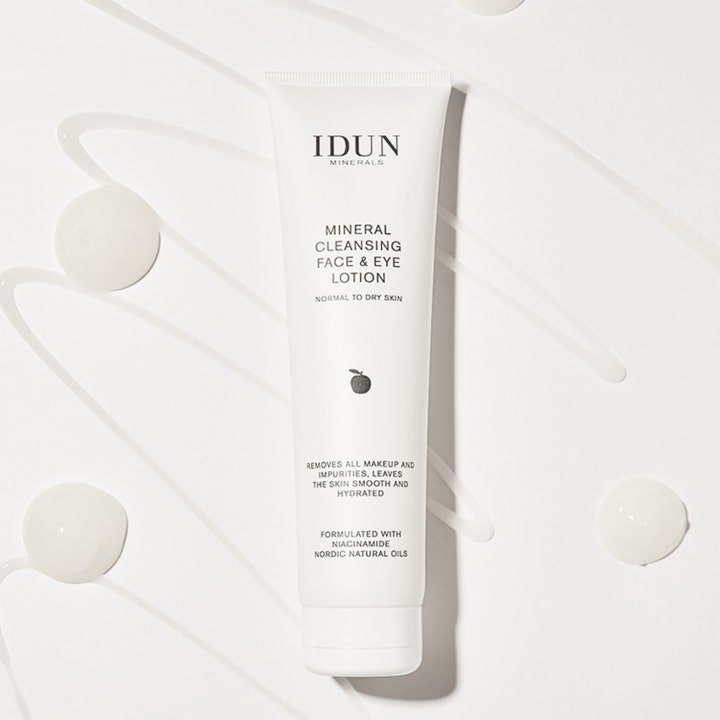 IDUN Minerals Cleansing Lotion 150 ml återfuktande ansiktsrengöring niacinamid i vit tub med krämig textur runtom