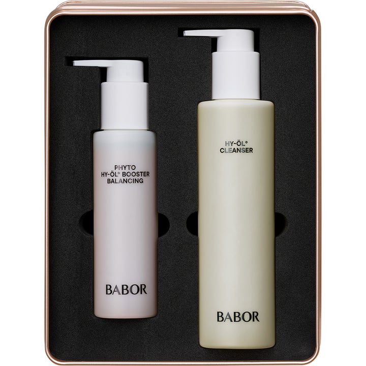 Babor Hy-Öl Cleansing Set med Phyto Booster Balancing ger djuprengöring via två vita pumpflaskor i en lyxig metallbox