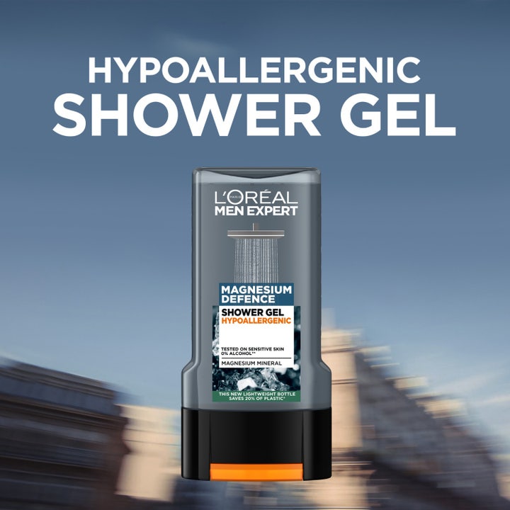 L'Oréal Paris Men Expert Magnesium Defence 300 ml duschtvål för män allergitestad i grå flaska med svart lock.