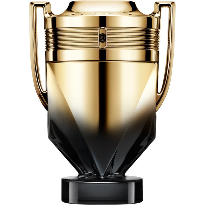 Rabanne Invictus Elixir Parfum 50 ml intensiv herrparfym i en pokalformad flaska i guld och svart