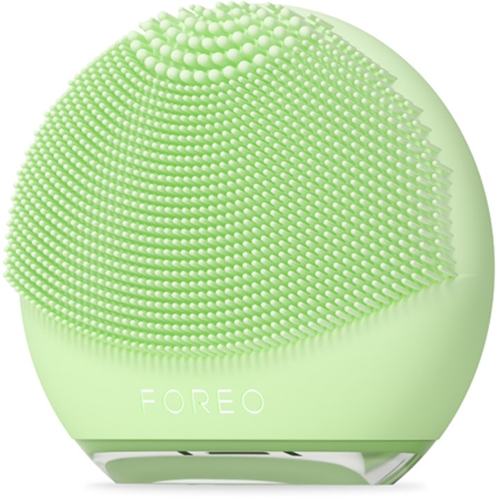 FOREO LUNA 4 go Pistachio 1 st elektrisk rengöringsborste i pistagegrönt silikon ger effektiv djuprengöring.