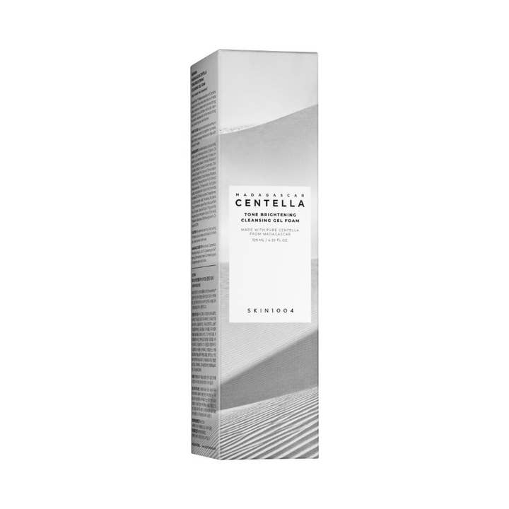 SKIN1004 Madagascar Centella Tone Brightening Cleansing Gel Foam 125 ml i vit och grå ytterkartong