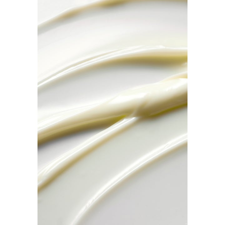 Some By Mi Galactomyces Glutathione Brightening Cream 40 ml lysterkräm med en mjuk vit och glansig krämig textur.