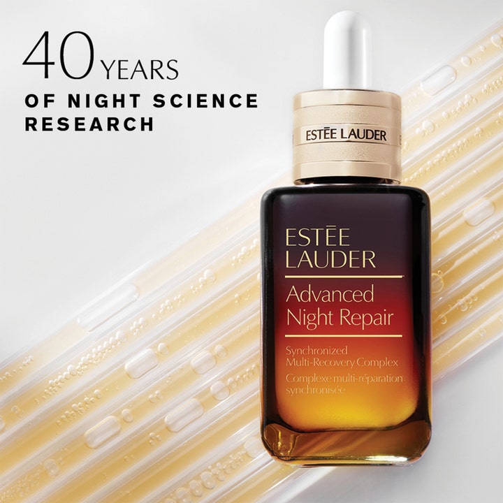 Estée Lauder Advanced Night Repair 50 ml anti-aging serum i brun flaska vid rör med gyllene serumdroppar.