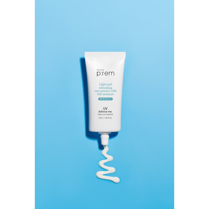 Make Prem UV Defense Me Daily Sun Essence 50 ml återfuktande solkräm med SPF 50+ och vågig krämig vit textur