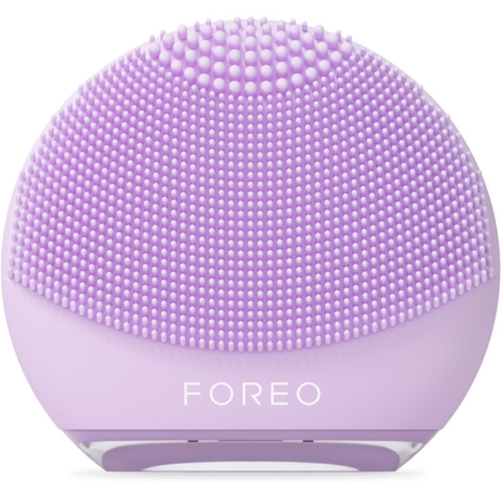 Foreo Luna elektronisk ansiktsrengöring lila rengöringsborste i silikon med mjuka borststrån för ny lyster.