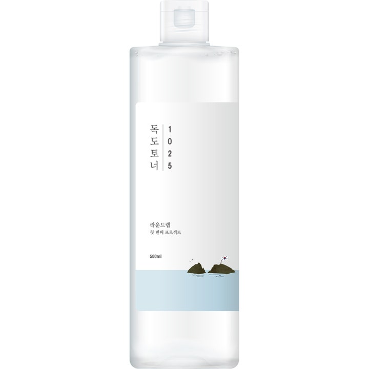 Round Lab 1025 Dokdo Toner 500ml mineral toner ger fuktbalans i en stor genomskinlig flaska med vit etikett.