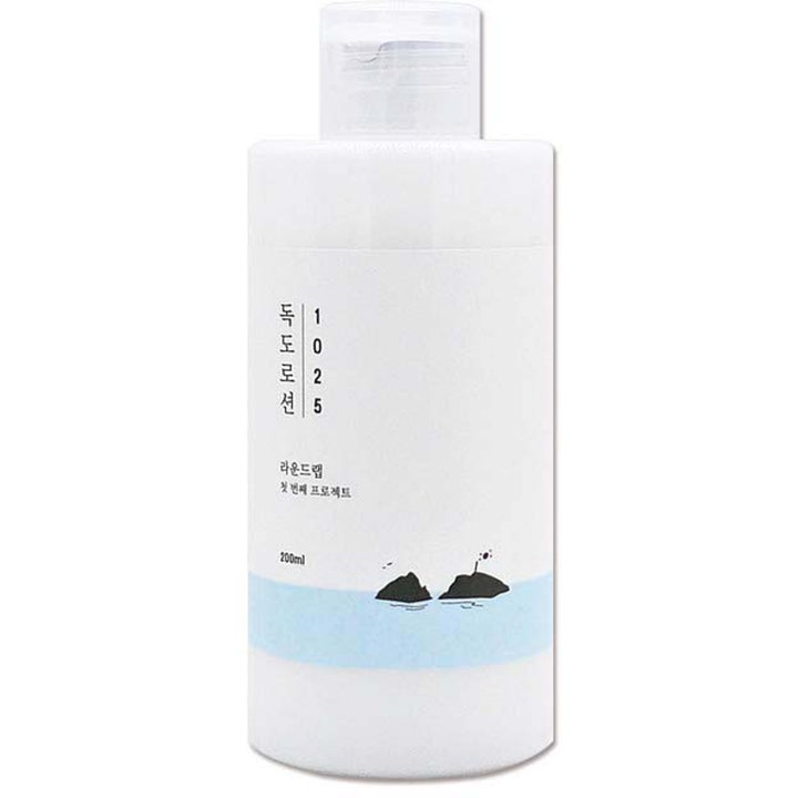Round Lab 1025 Dokdo Lotion 200 ml återfuktande ansiktslotion med deep sea water i vit flaska med blå detaljer