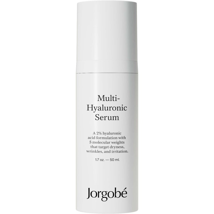 Jorgobé Multi-Hyaluronic Serum 50 ml hyaluronsyra 2 procent serum i en minimalistisk vit pumpflaska mot torr hud