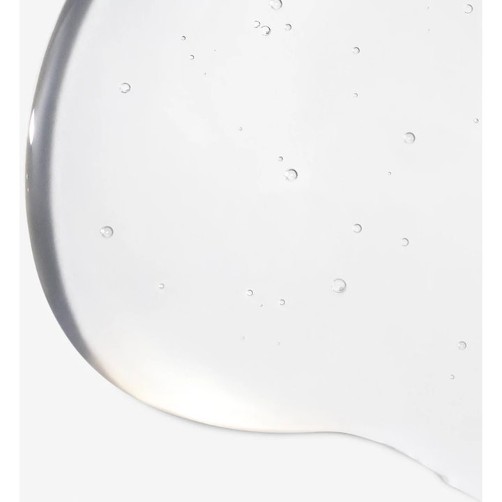Dermalogica PreCleanse 150 ml oljebaserad rengöring med en klar och smidig textur fylld av små luftbubblor.