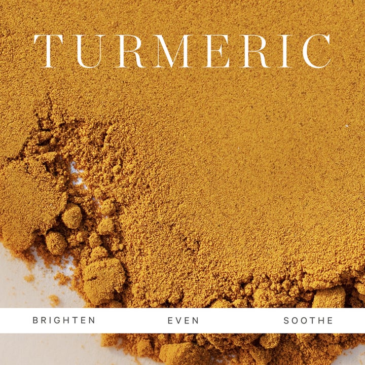 KORA Organics Turmeric Scrub & Mask 30 ml gurkmeja ansiktsmask visar gult pulver och texten Brighten Even Soothe.