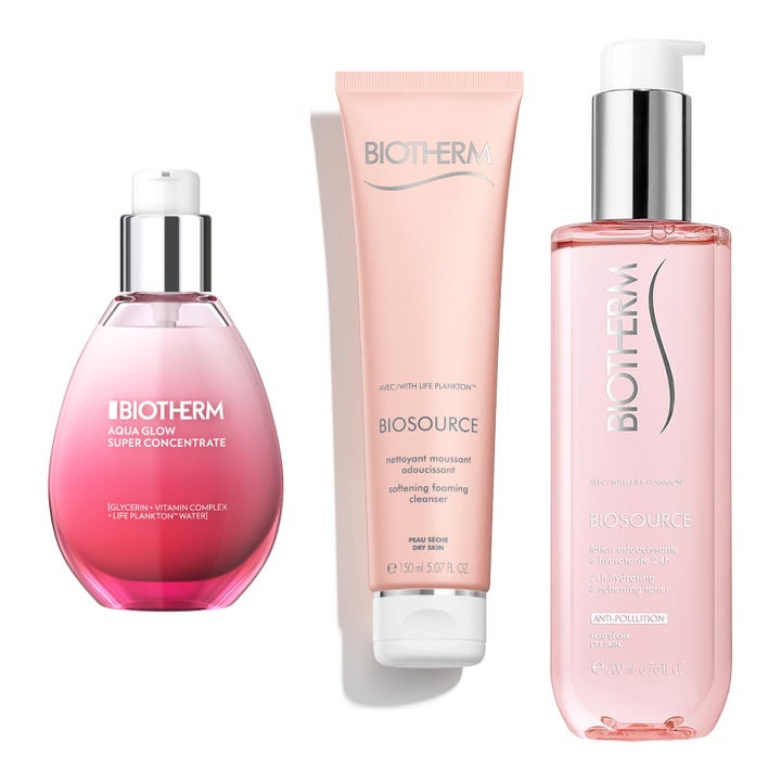 Biotherm Aqua Glow återfuktande hudvård med Biosource rengöring i rosa flaskor och tub som ger lyster.