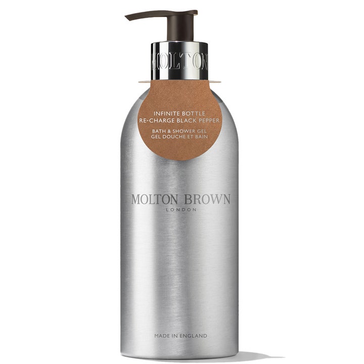 Molton Brown Black Pepper Bath Gel 400 ml exklusiv svartpeppar gel i en påfyllningsbar flaska av borstad aluminium