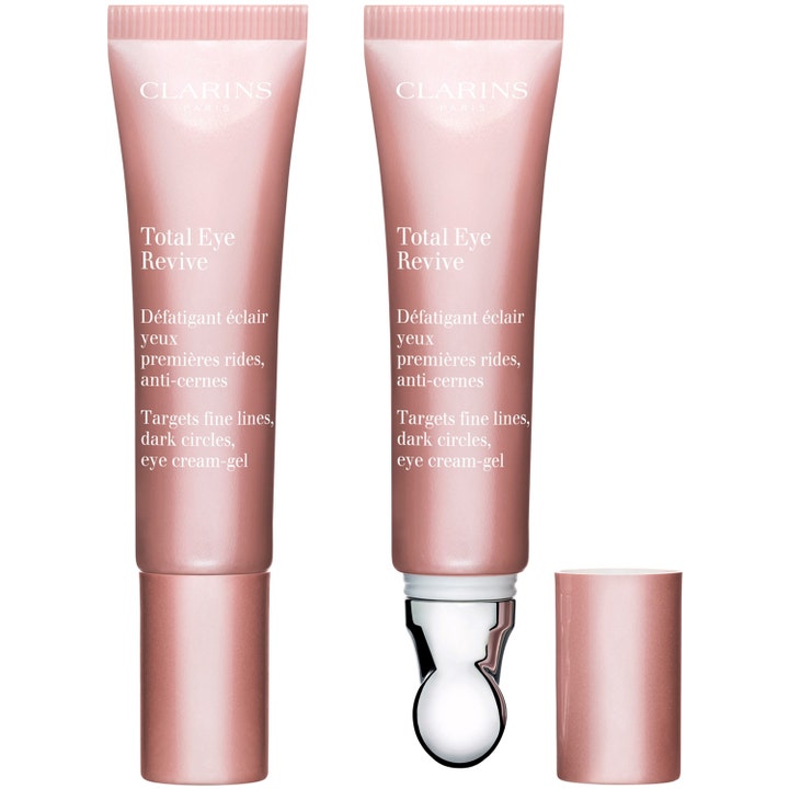 Clarins Total Eye Revive 15 ml anti-aging ögonkräm för mörka ringar i rosa tub med svalkande metallapplikator.