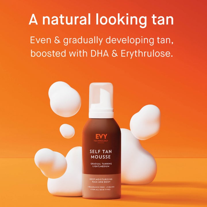 EVY Technology Selftan Face and Body Mousse 150 ml brun utan sol mousse ansikte ger solkysst lyster med vita fluffiga moln