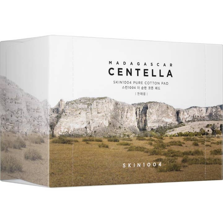 Skin1004 Madagascar Centella Pure Cotton Pad ansiktsrengöring bomullspads i vit box med vackert berglandskap
