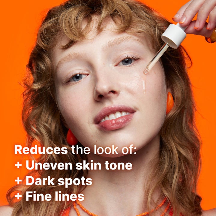 Dr.Jart+ Brightamin Brightening Serum Ampoule 8,08 g motverkar ojämn hudton och mörka fläckar, appliceras med pipett.