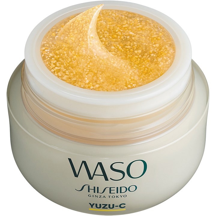 Shiseido Waso Yuzu-C Beauty Sleeping Mask 50 ml fuktgivande nattmask för trött hud med gul gel i öppen burk.