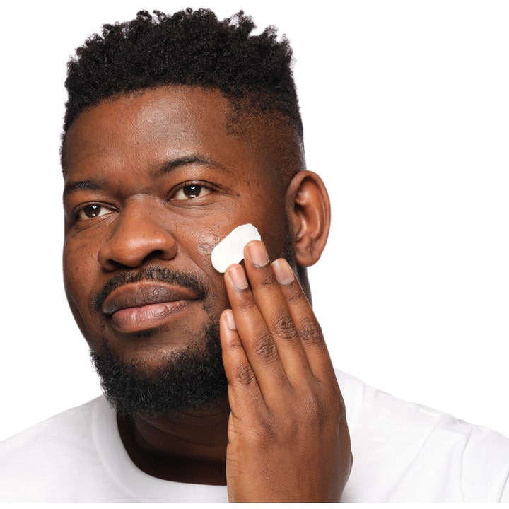 The Ordinary Natural Moisturizing Factors + Phytoceramides 30 ml återfuktande ansiktskräm ger djup hydrering på huden.
