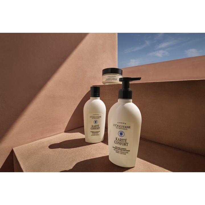 L'Occitane en Provence Shea Butter Body Lotion 240 ml intensivt närande lotion med sheasmör i en solig terrakottamiljö