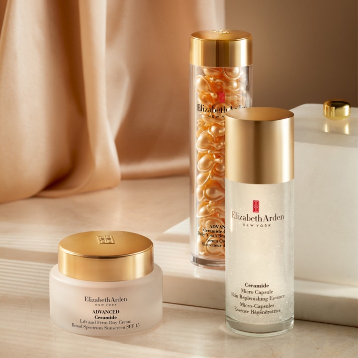 Elizabeth Arden Ceramide Micro Capsule Skin Replenishing Essence 90 ml återfuktande essence i lyxig glasflaska med guldkork