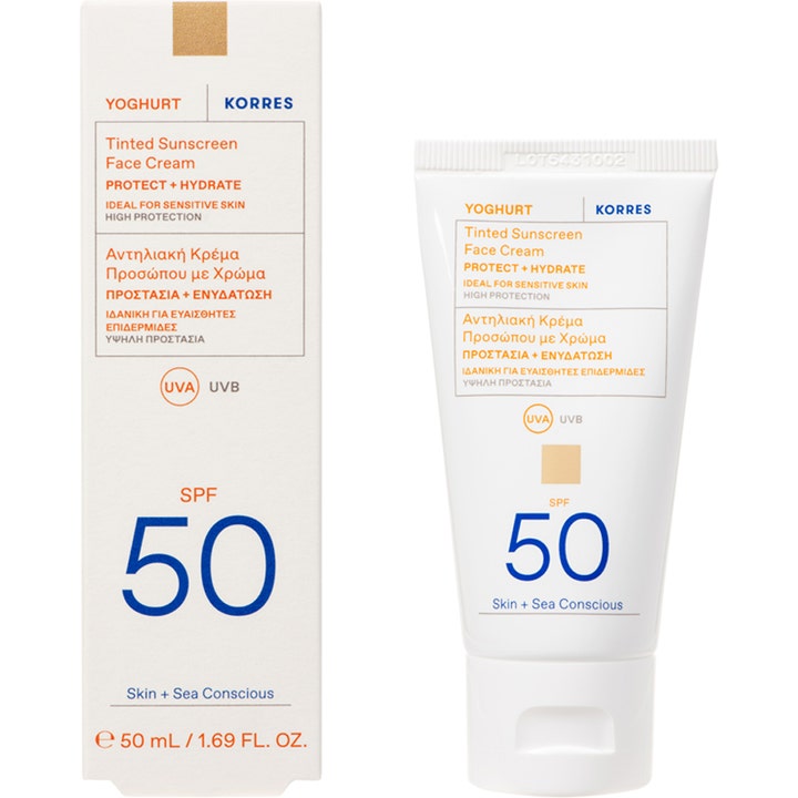 KORRES Yoghurt Tinted Sunscreen Face Cream 50 ml fuktgivande tonad solkräm i vit tub och kartong med SPF 50.