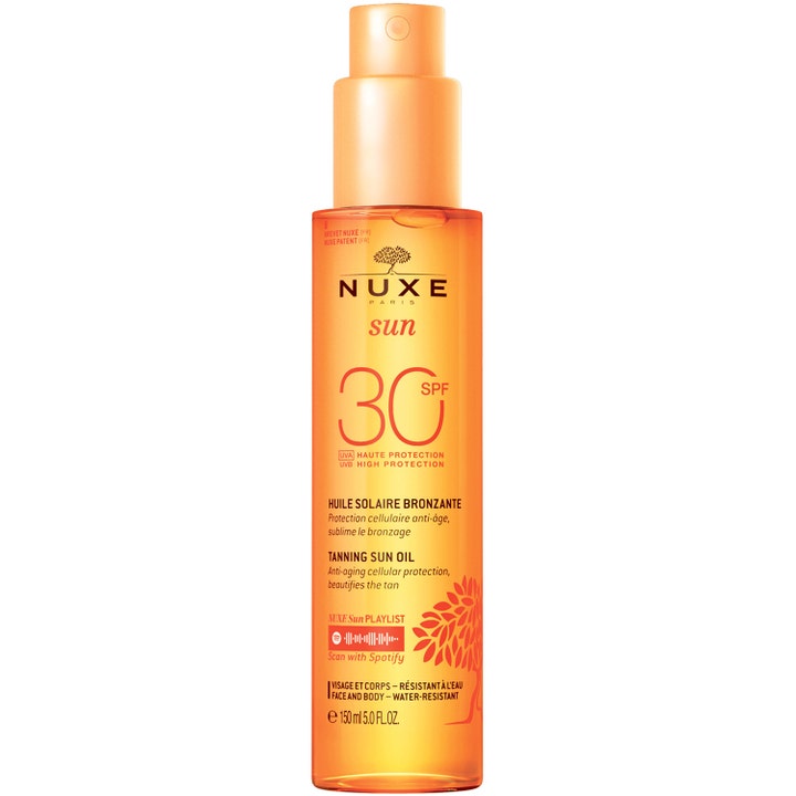 Nuxe Sun Tanning Sun Oil 150 ml anti-aging solskydd olja i orange sprayflaska som ger huden en vacker solbränna.