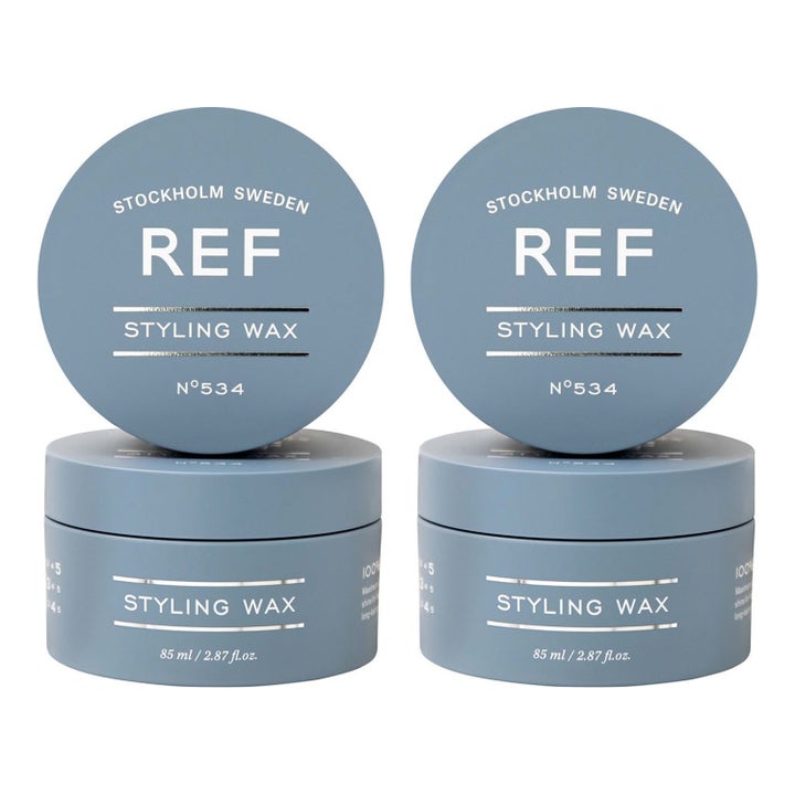 REF Stockholm Styling Wax Duo 2 x 85 ml ger stadga i två matta ljusblå runda burkar med silverdetaljer