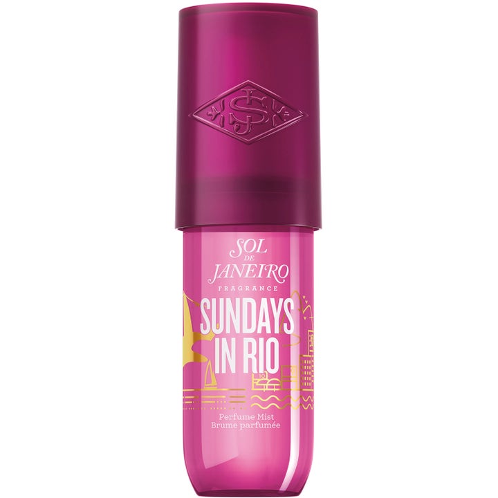 Sol de Janeiro Sundays in Rio perfume mist 90ml uppfriskande body mist i rosa plastflaska med mörklila kork