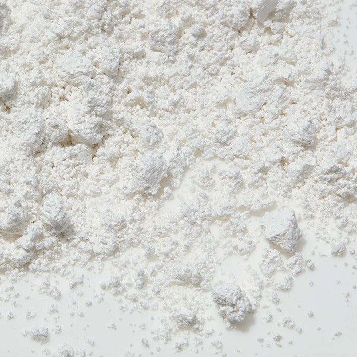 Mario Badescu Pore Minimizer 16 g ansiktsmask med vit pudrig textur som effektivt motverkar fet hy.